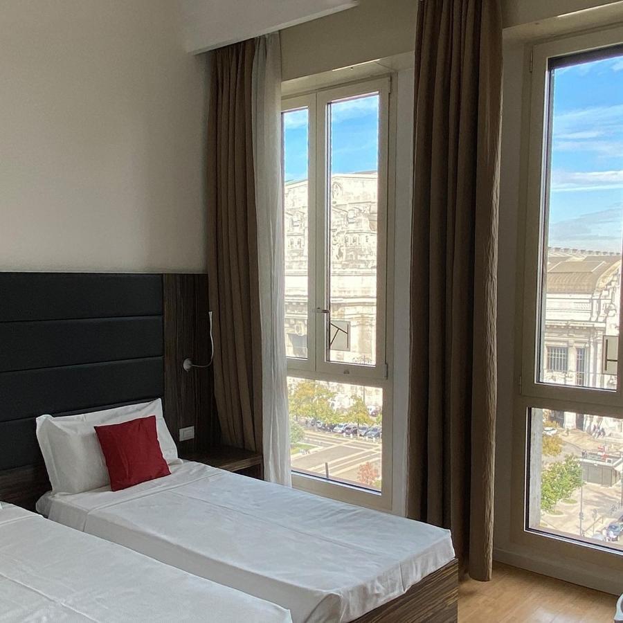 Ih Hotels Milano Centrale Guest House Ngoại thất bức ảnh